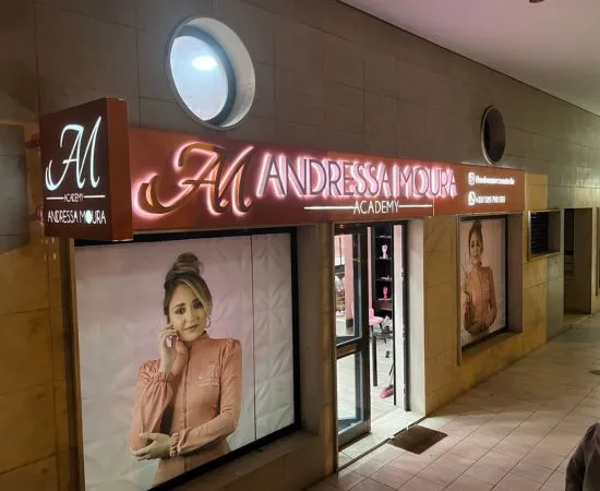 Decoração de montra e Fachada